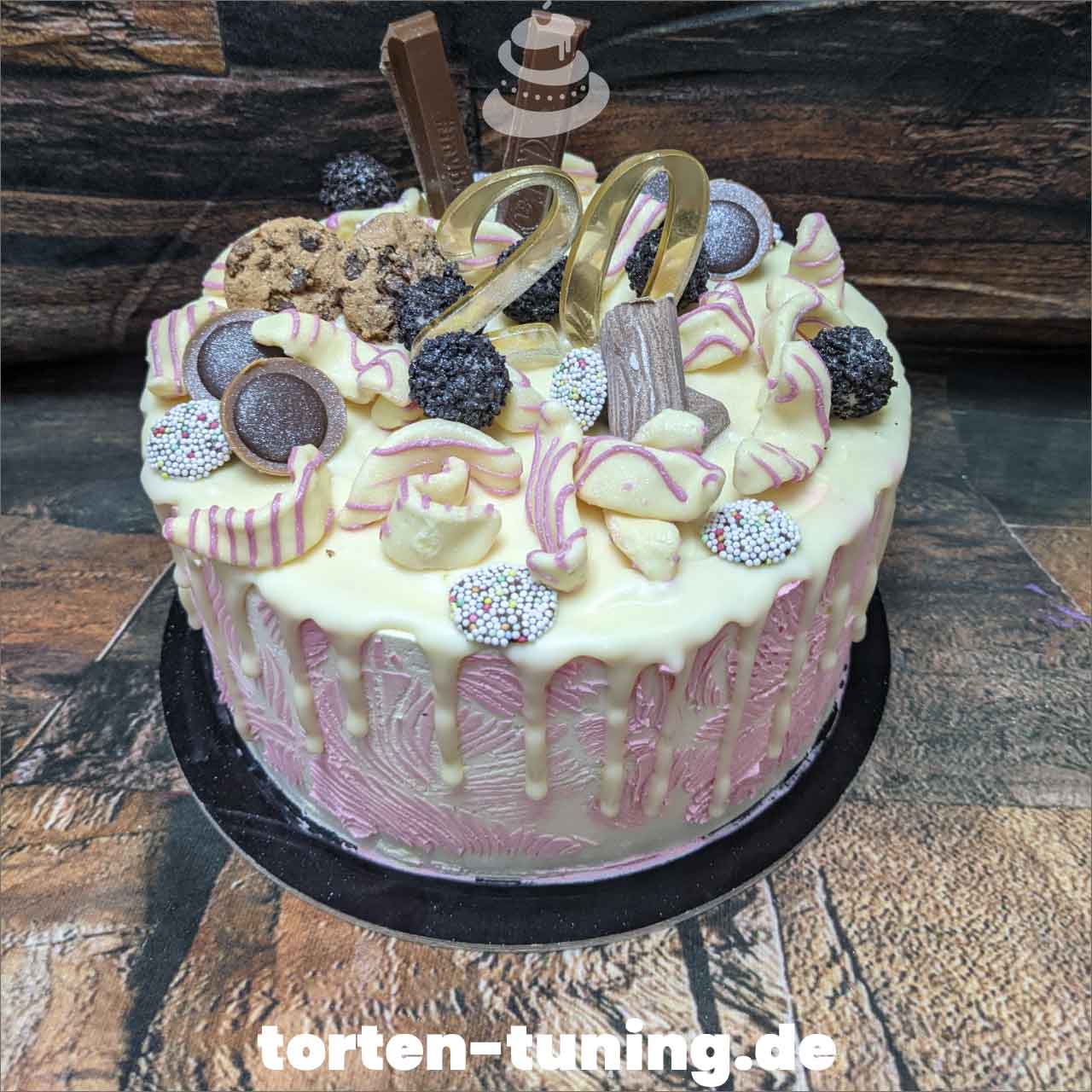 Süßigkeiten rosa Dripcake Obsttorte Geburtstagstorte Motivtorte Torte Tortendekoration Torte online bestellen Suhl Thüringen Torten Tuning Sahnetorte Tortenfiguren Cake Topper